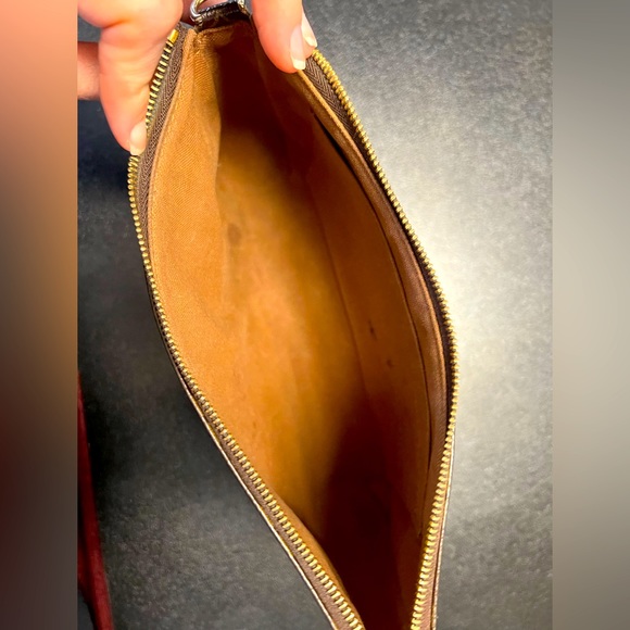Louis Vuitton Accessories Pouch - Picture 15 of 16